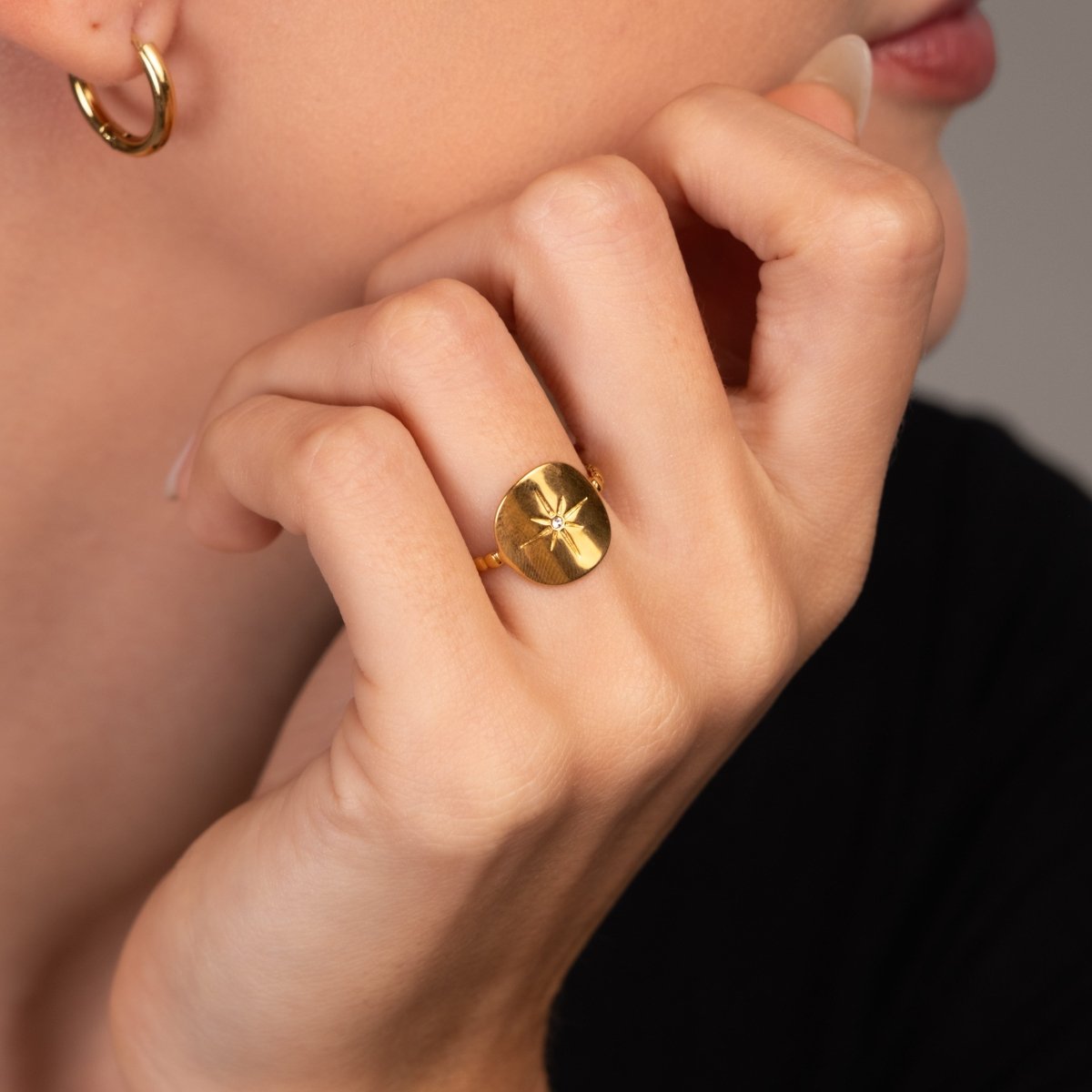 Anel Ajustável Estrela Náutica Banhado em Ouro 18k