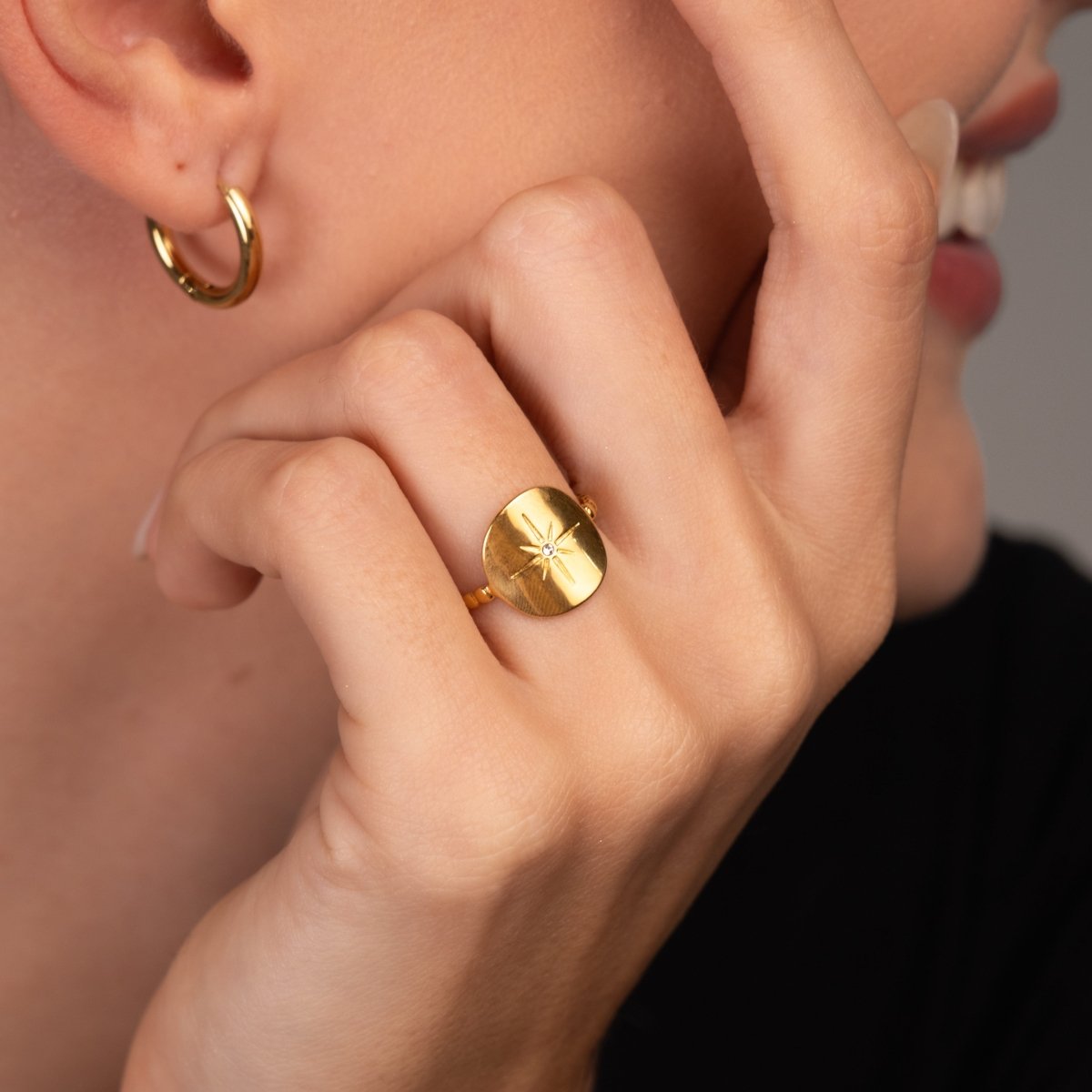 Anel Ajustável Estrela Náutica Banhado em Ouro 18k