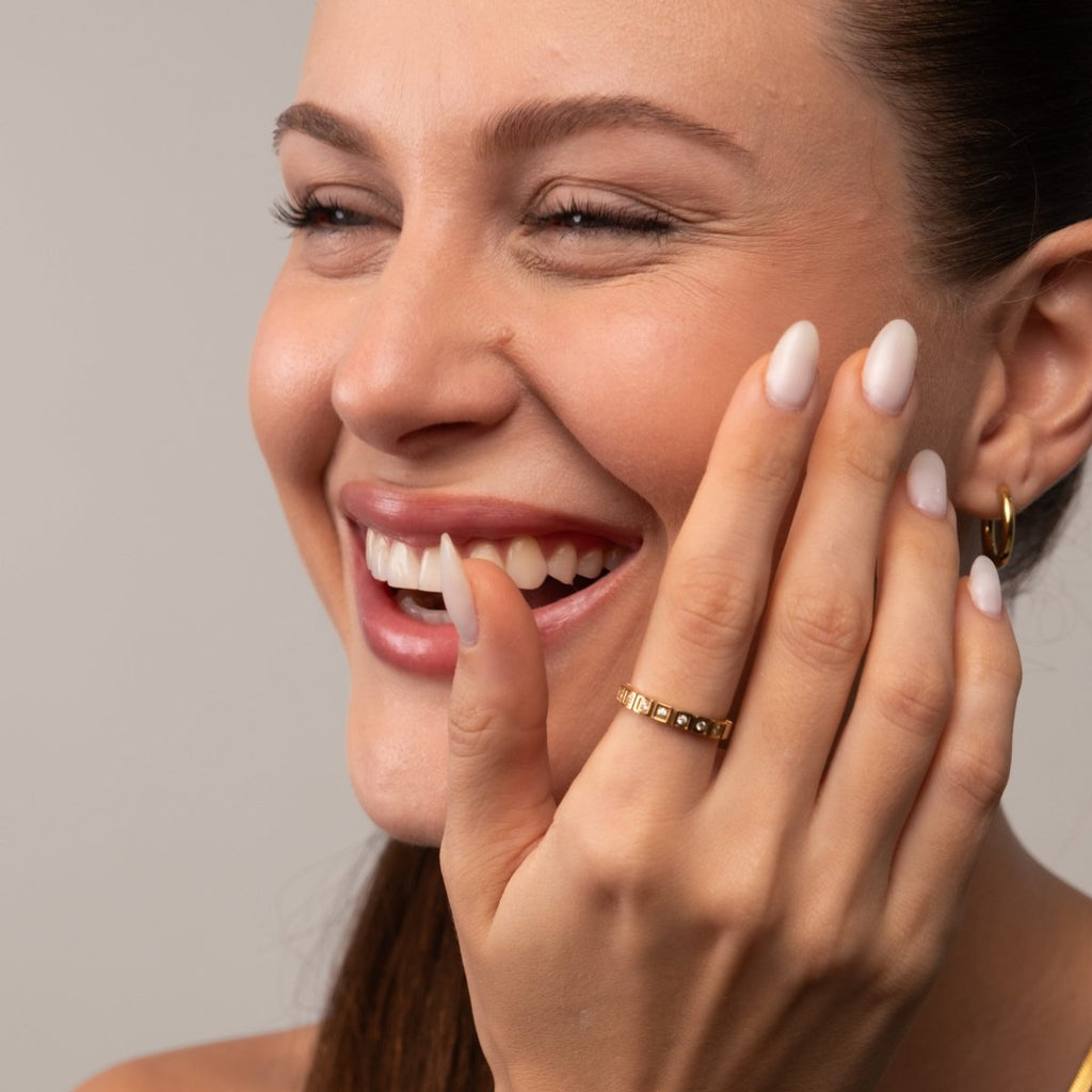 Anel Blocos de Pedra Banhado em Ouro 18K