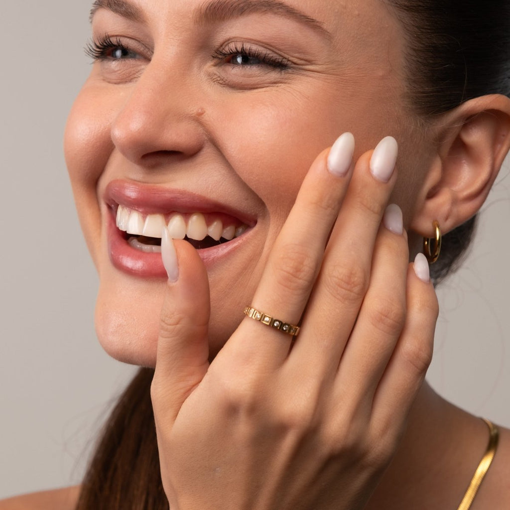 Anel Blocos de Pedra Banhado em Ouro 18K