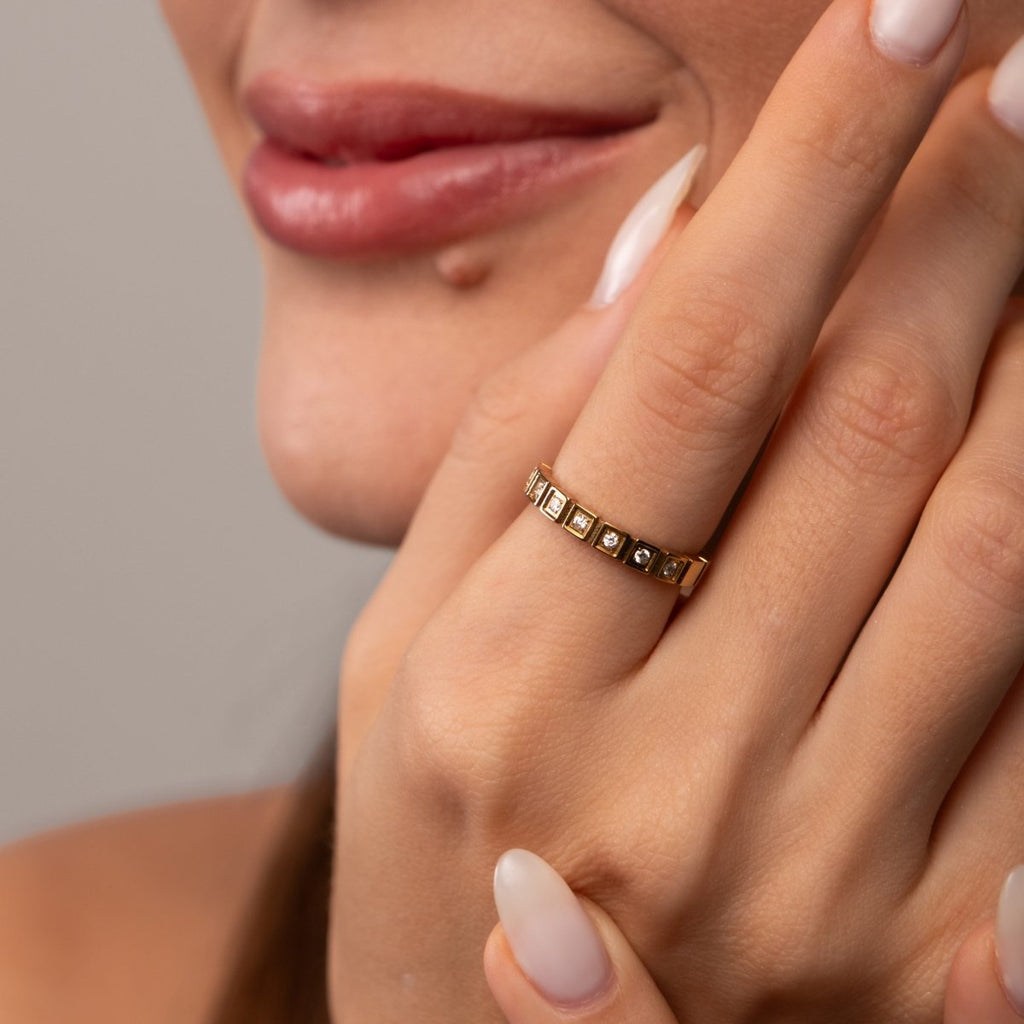 Anel Blocos de Pedra Banhado em Ouro 18K