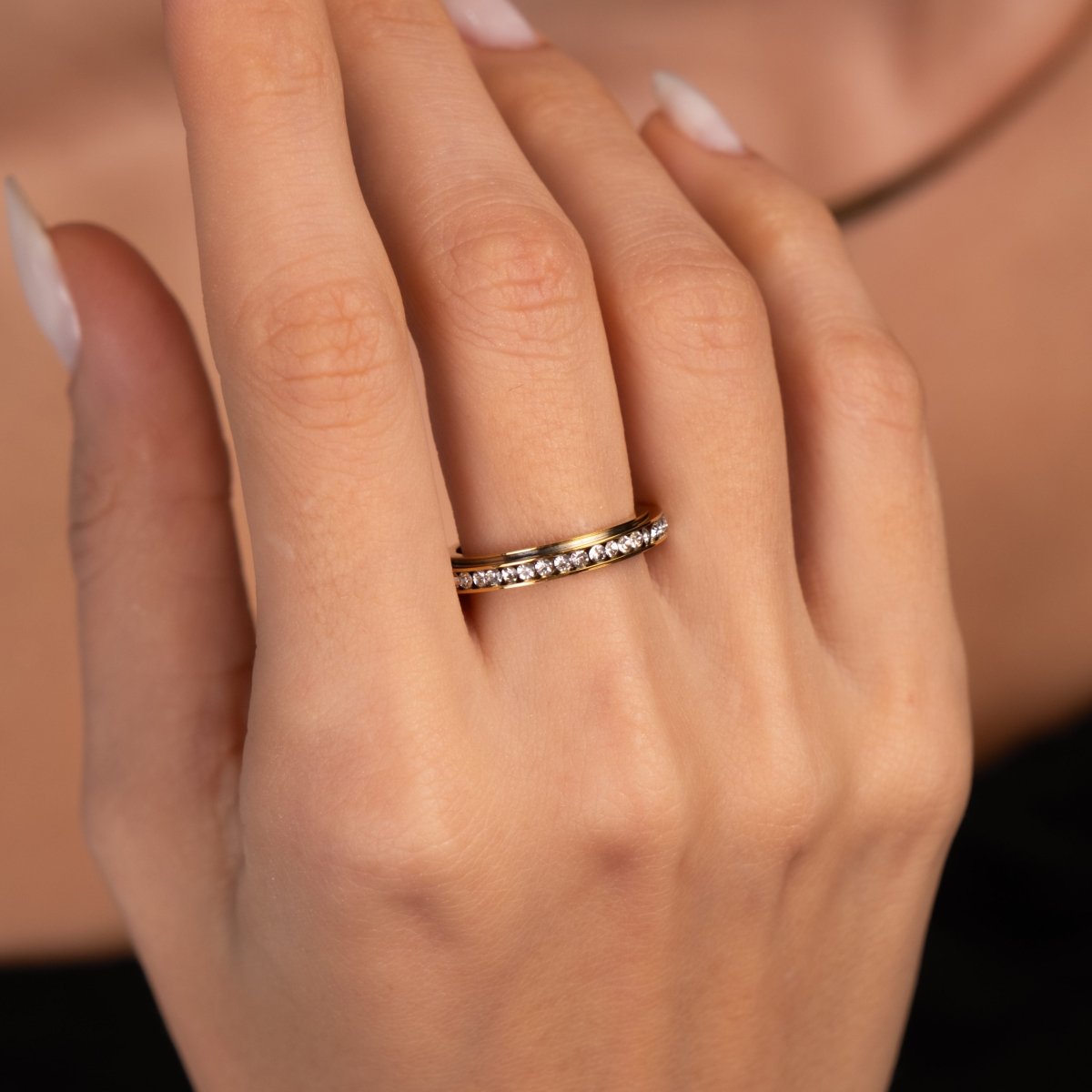 Anel Brilhante Rotativo Banhado em Ouro 18k