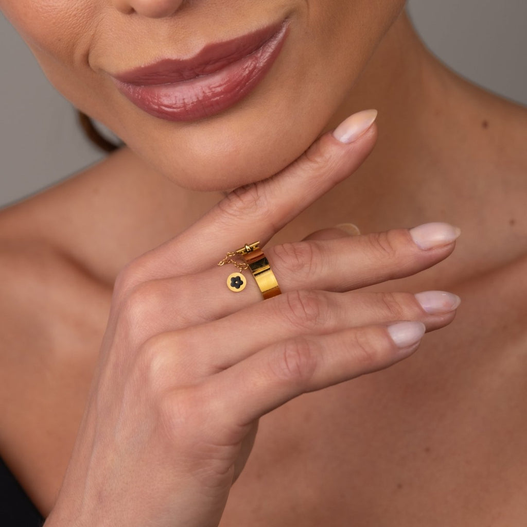Anel Charme Banhado em Ouro 18K