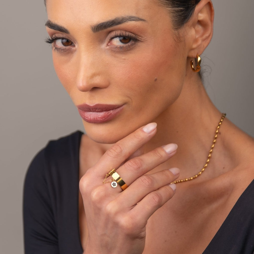 Anel Charme Banhado em Ouro 18K