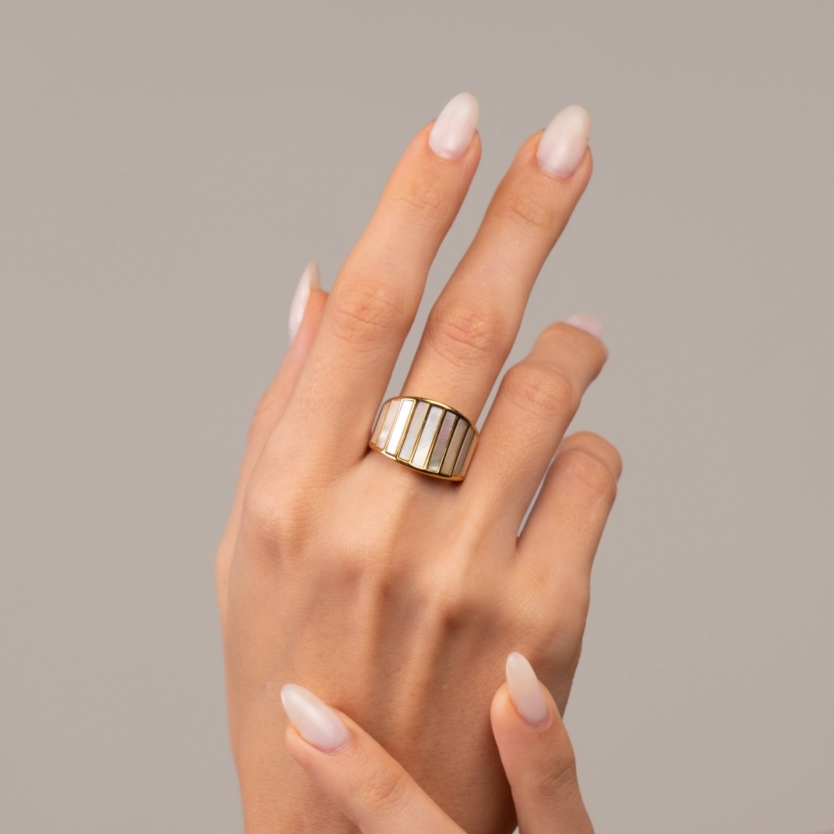 Anel Coliseu Banhado em Ouro 18k