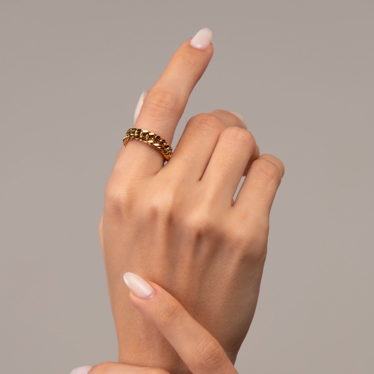 Anel Corrente Banhado em Ouro 18K