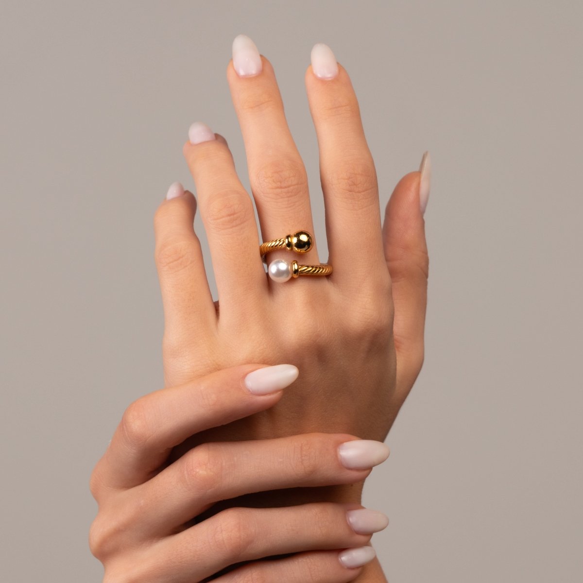 Anel Elegance Pérola Banhado em Ouro 18k