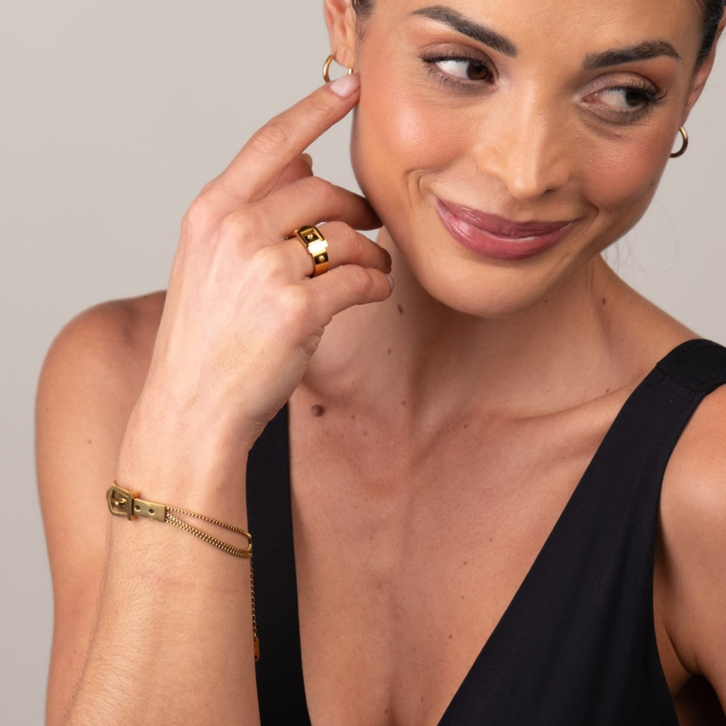 Anel Fivela Banhado em Ouro 18K