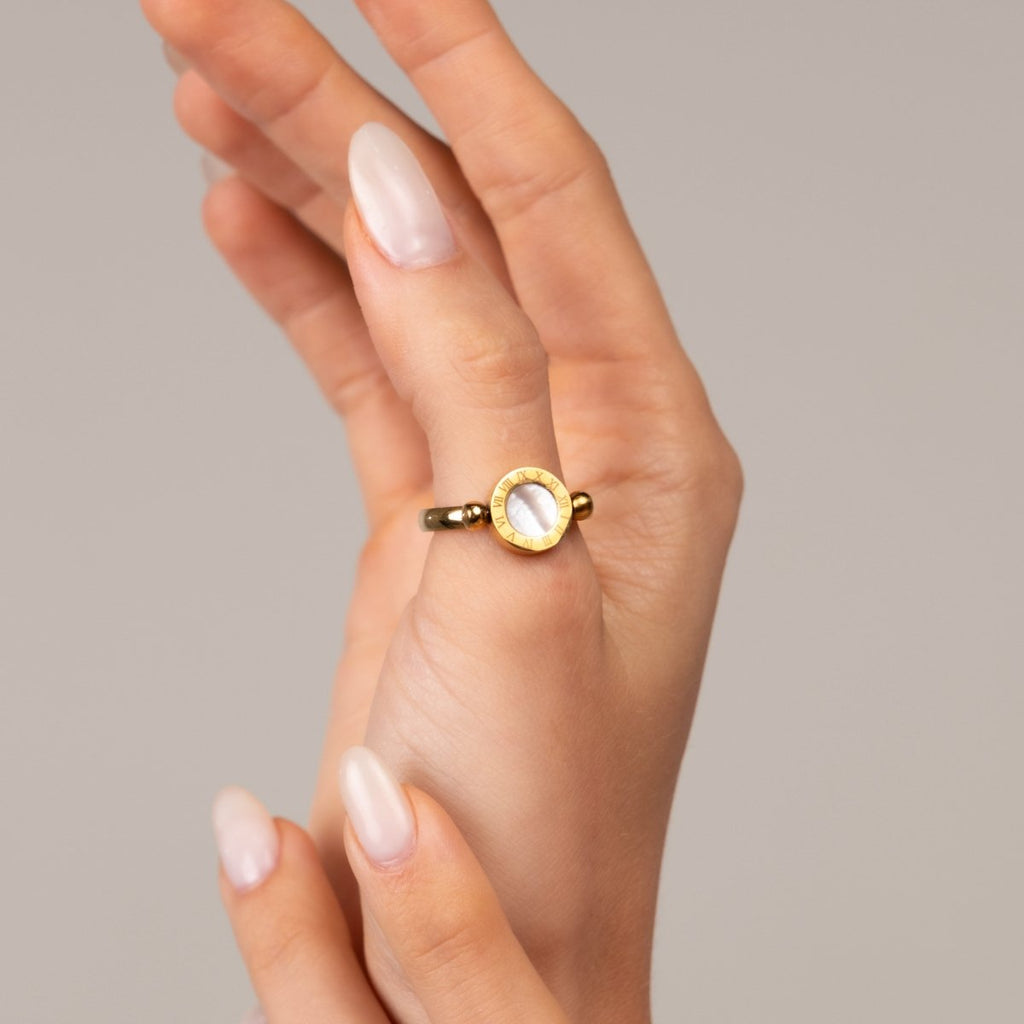 Anel Numeral Romanos Banhado em Ouro 18K