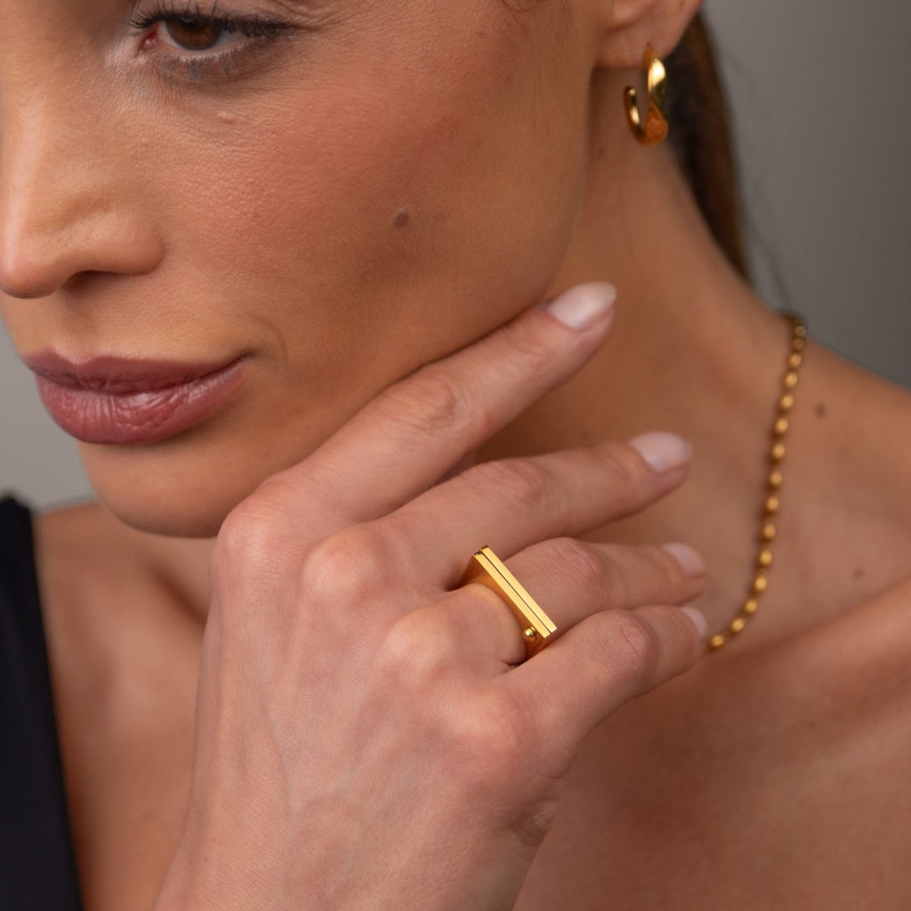 Anel Parafuso Plano Banhado em Ouro 18k