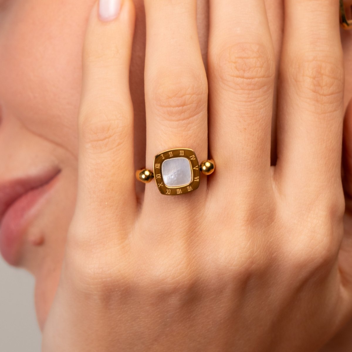 Anel Square Charm Giratório Banhado em Ouro 18k
