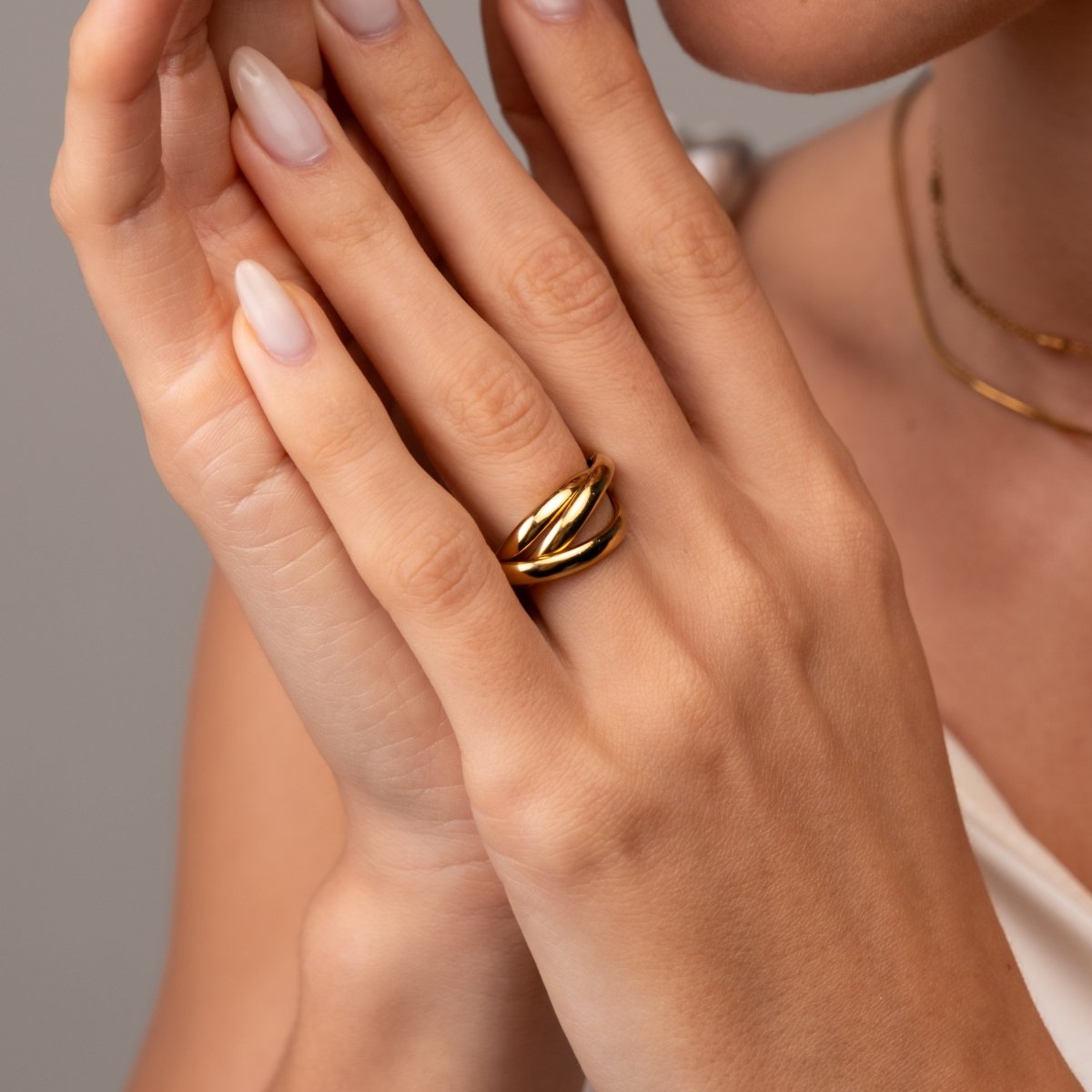 Anel Trindade Banhado em Ouro 18K