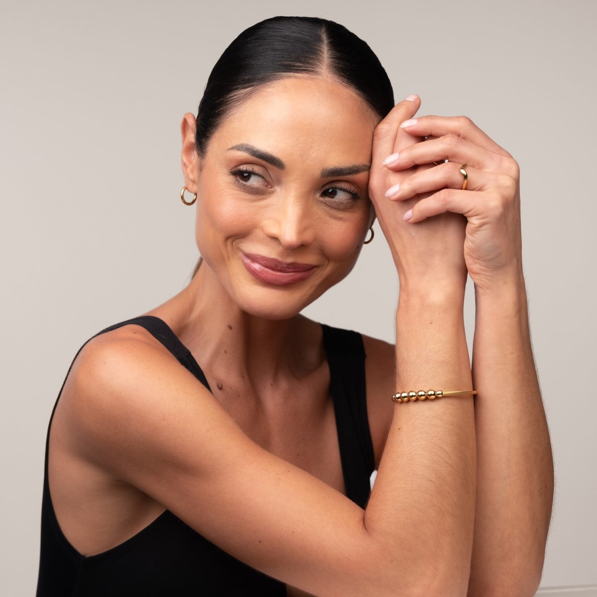 Bracelete Anti-stress Ajustável Esferas Banhado em Ouro 18K