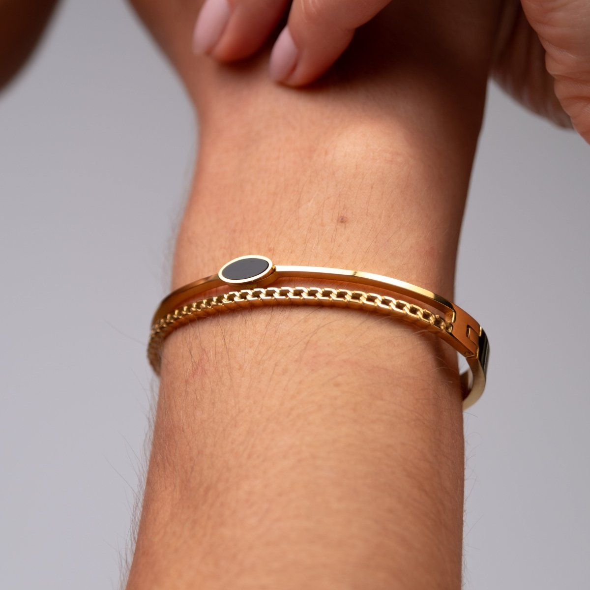 Bracelete Camadas Ônix Banhado em Ouro 18k