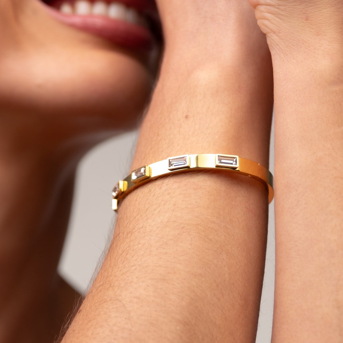 Bracelete Cristais Navete Banhado em Ouro 18K