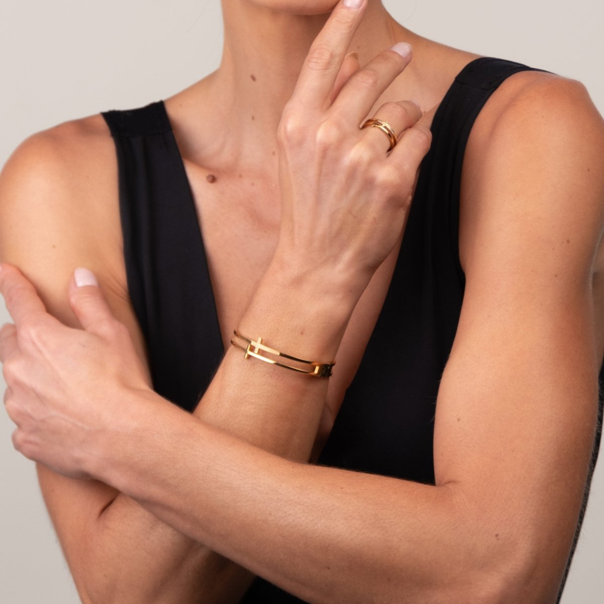 Bracelete Cruz Banhado em Ouro 18k