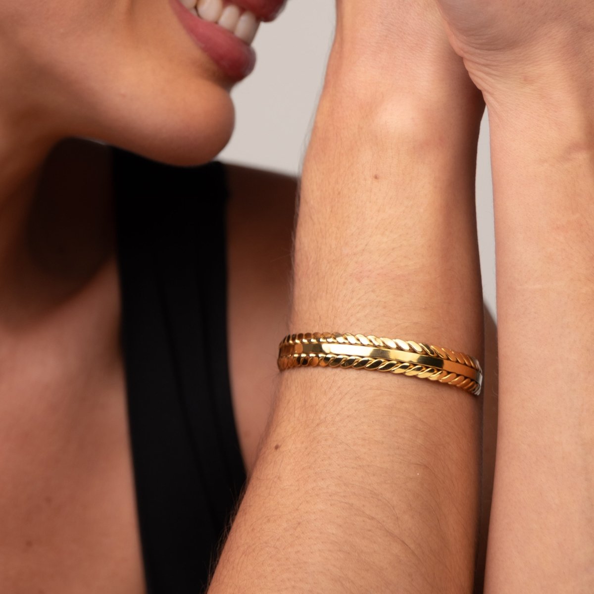 Bracelete Folhas Dourada Banhado em Ouro 18k