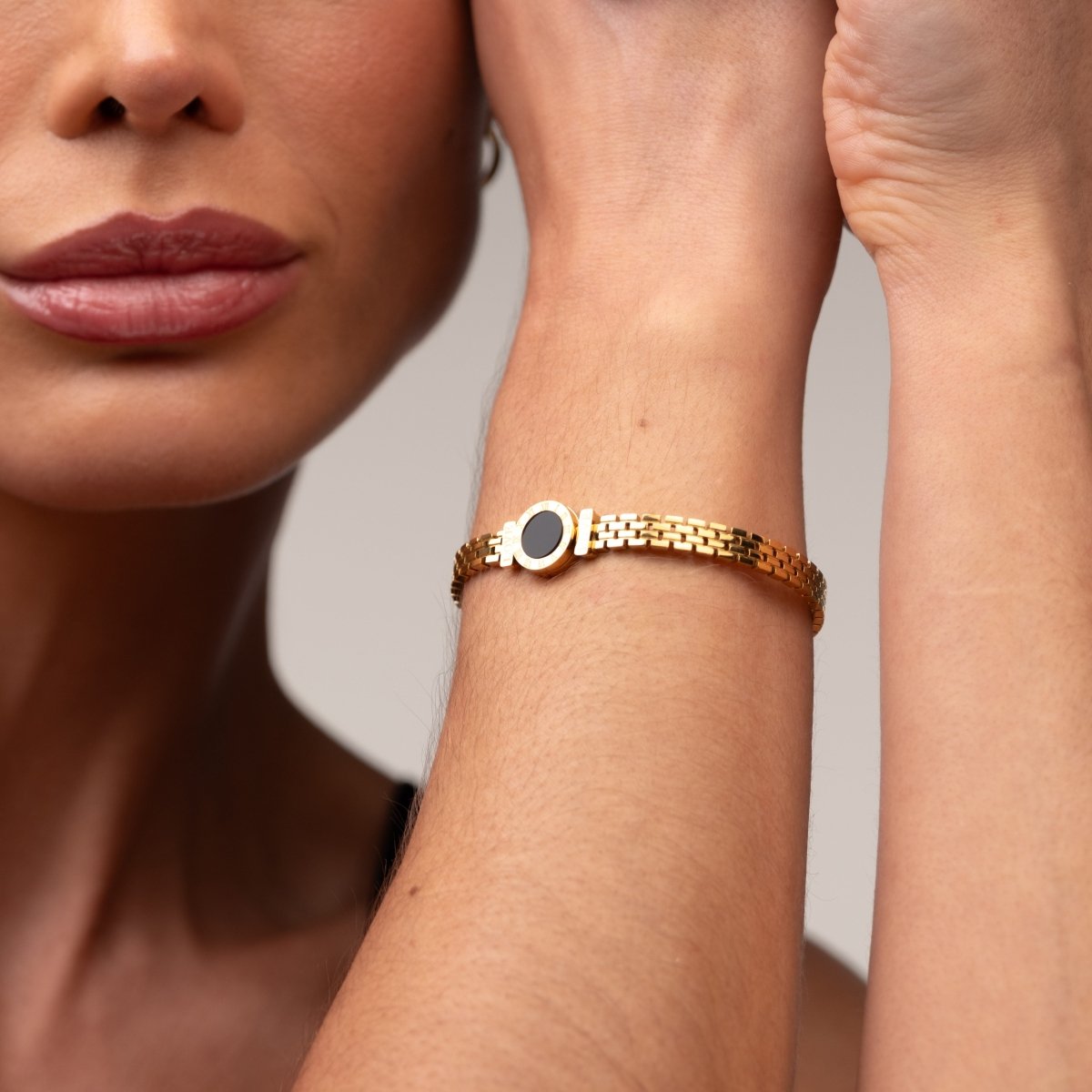 Bracelete Hera Pedra Onix Banhado em Ouro 18K