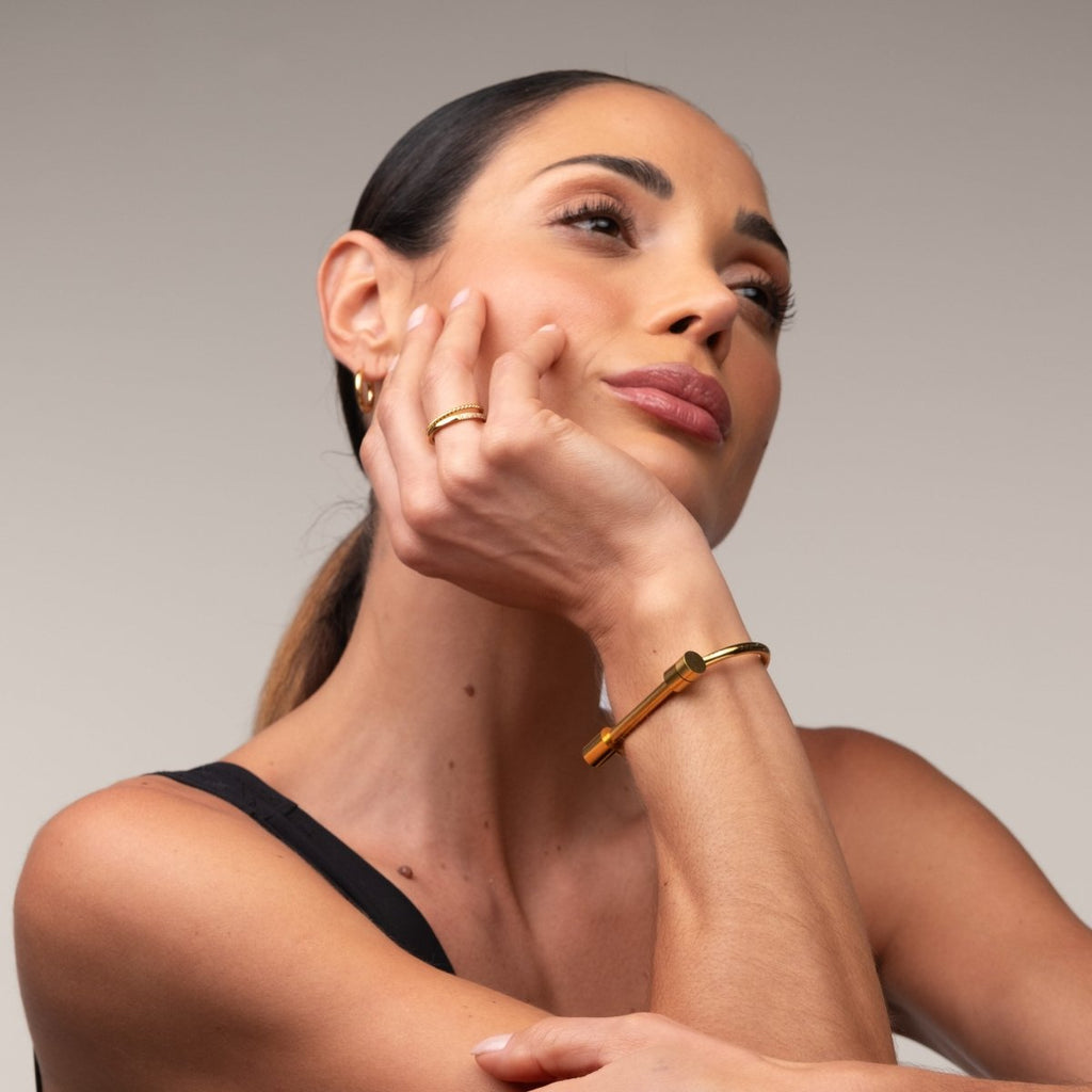 Bracelete Manguito Parafuso Banhado em Ouro 18K