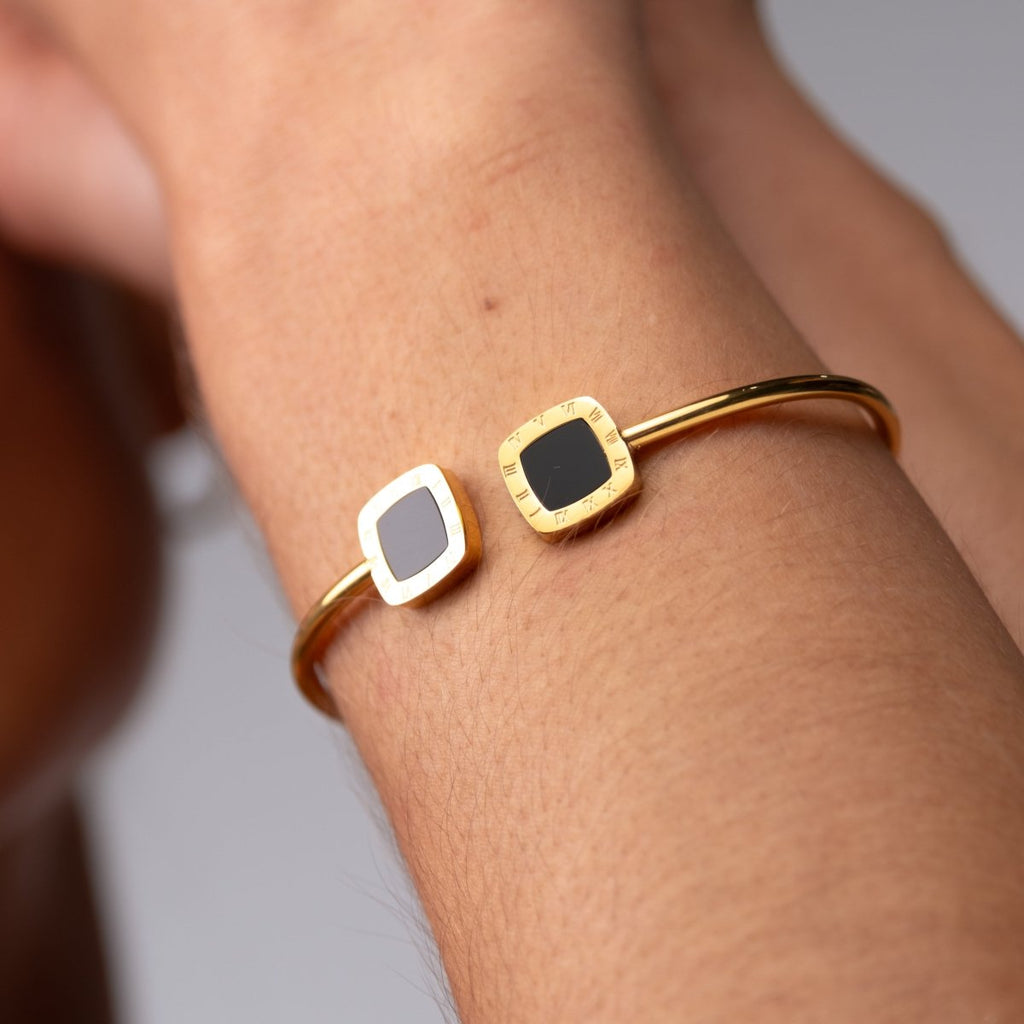 Bracelete Ônix Banhado em Ouro 18K