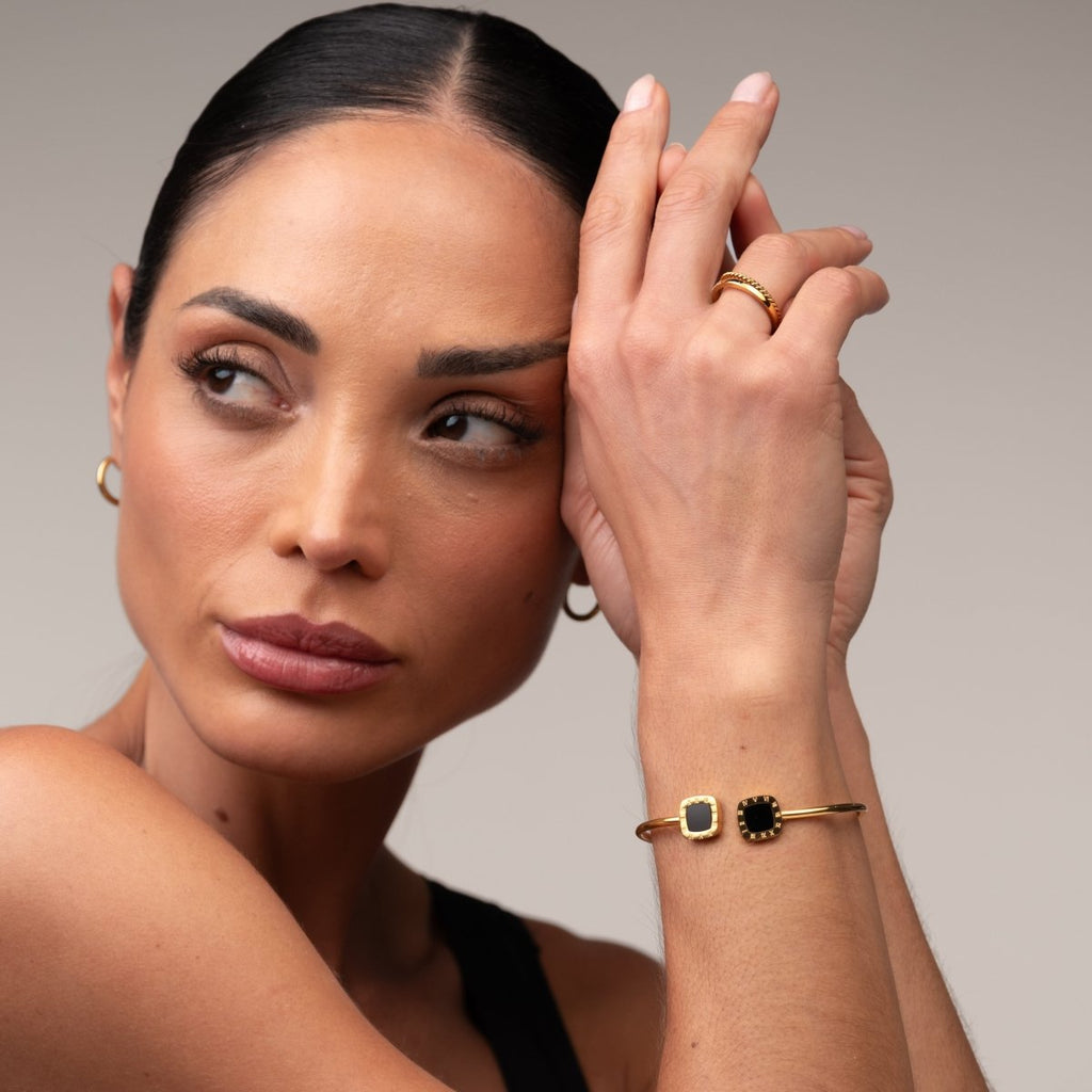 Bracelete Ônix Banhado em Ouro 18K