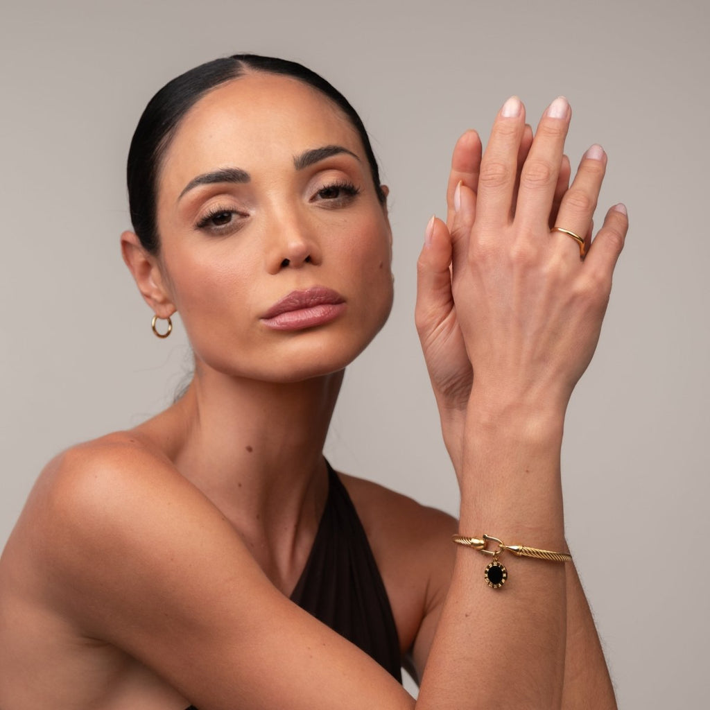 Bracelete Pingente Ônix Banhado em Ouro 18K