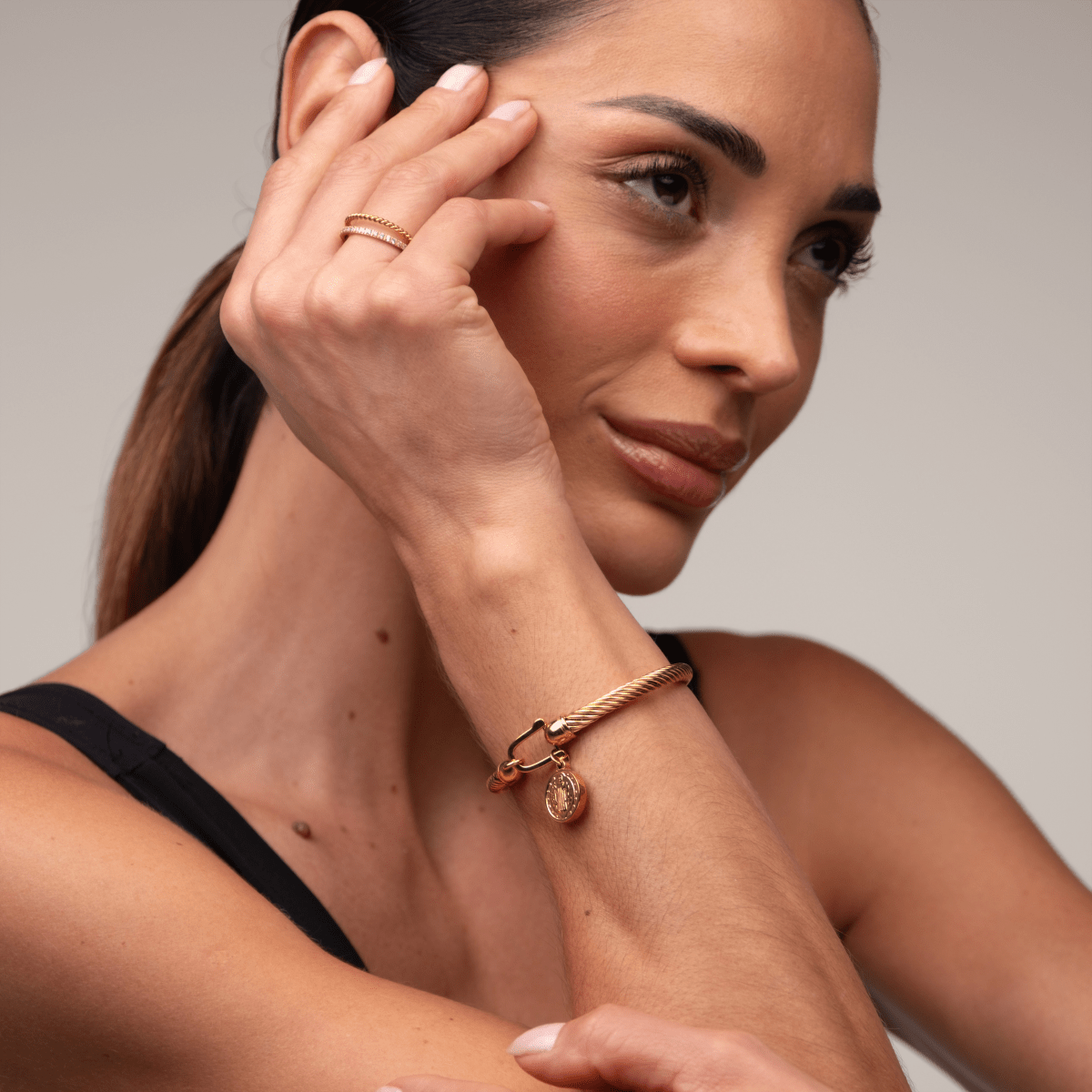 Bracelete Pingente São Bento Banhado em Ouro 18K