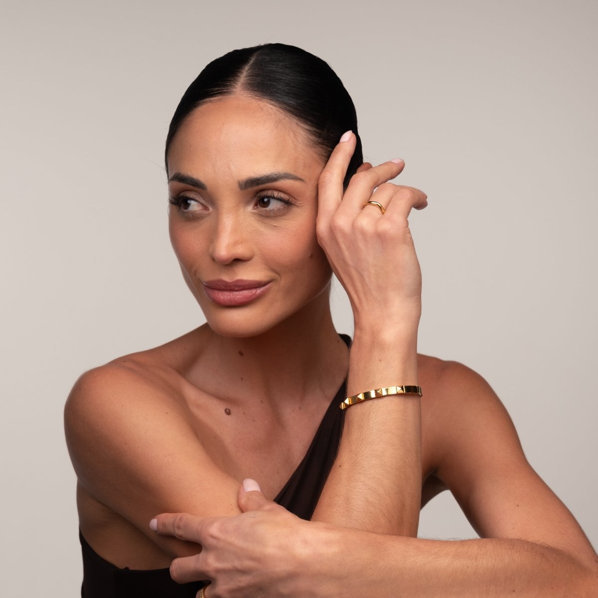 Bracelete Tachas Banhado em Ouro 18K