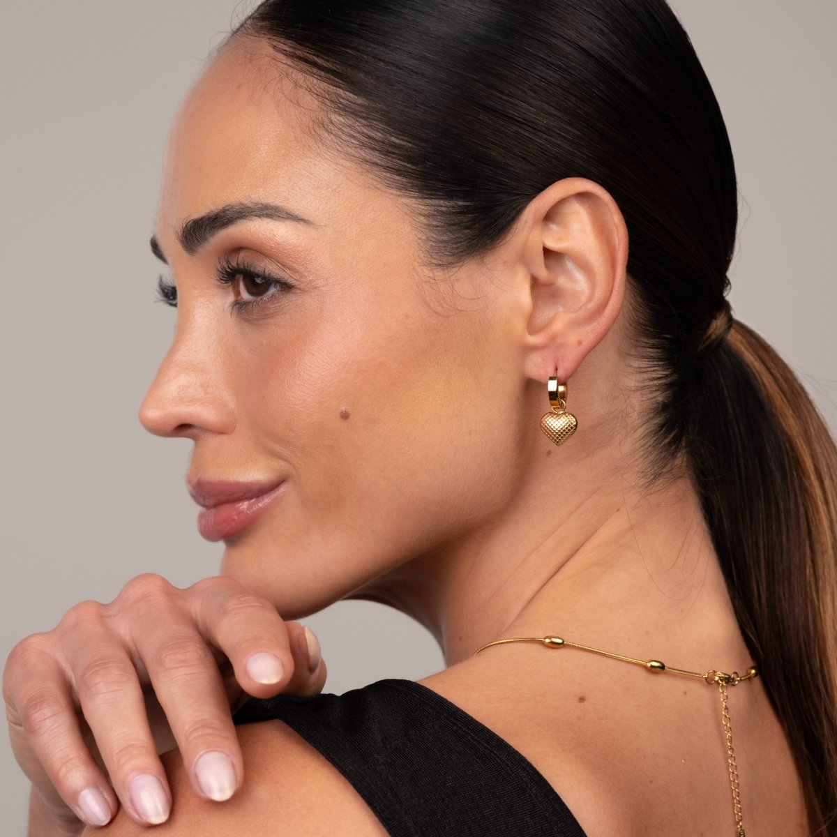 Brinco Argolinha Love Banhado em Ouro 18K