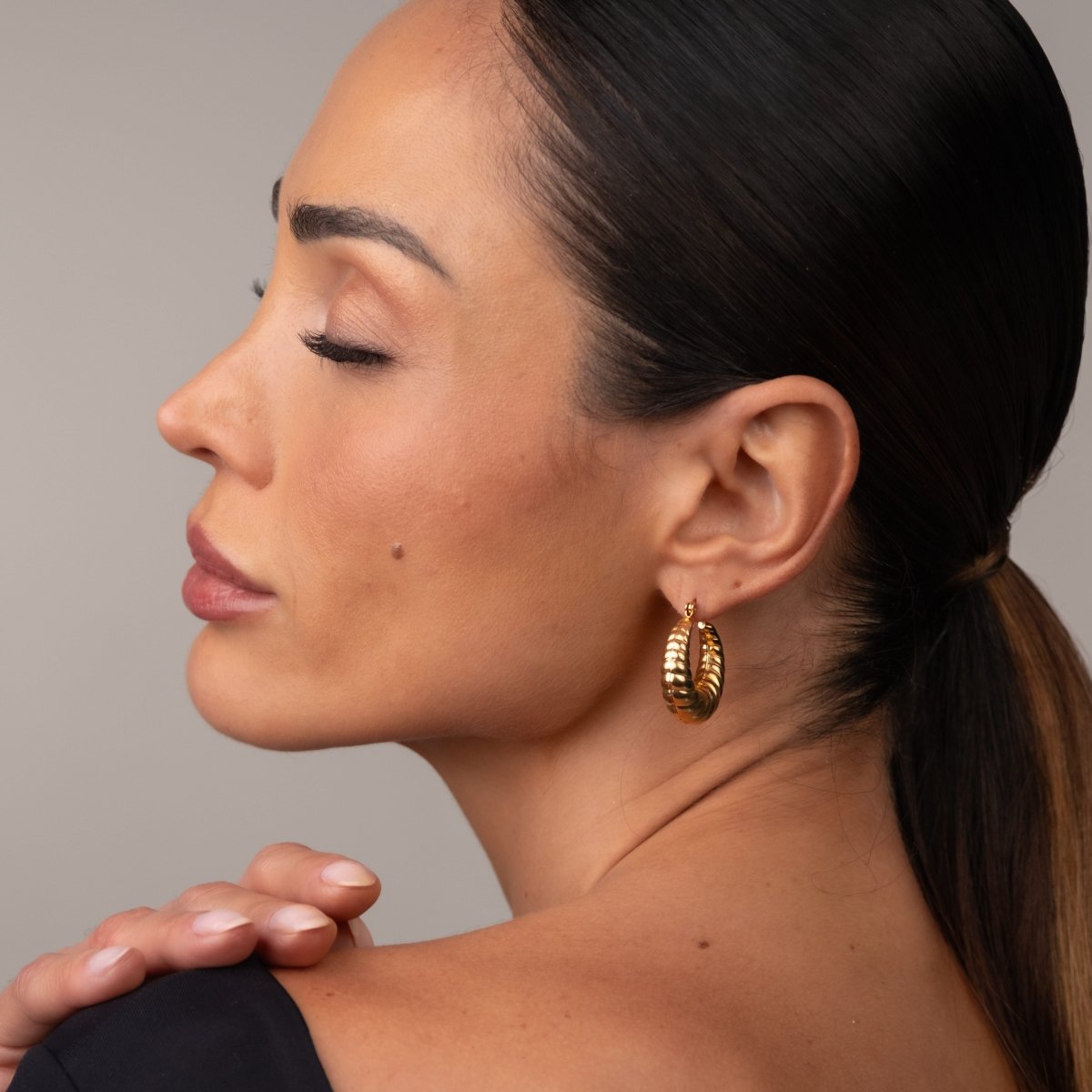 Brinco de Argola Croissant Banhado em Ouro 18K