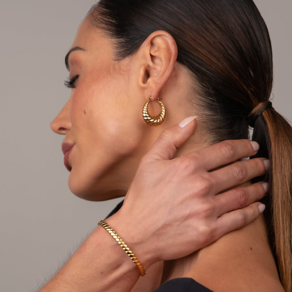 Brinco de Argola Croissant Banhado em Ouro 18K