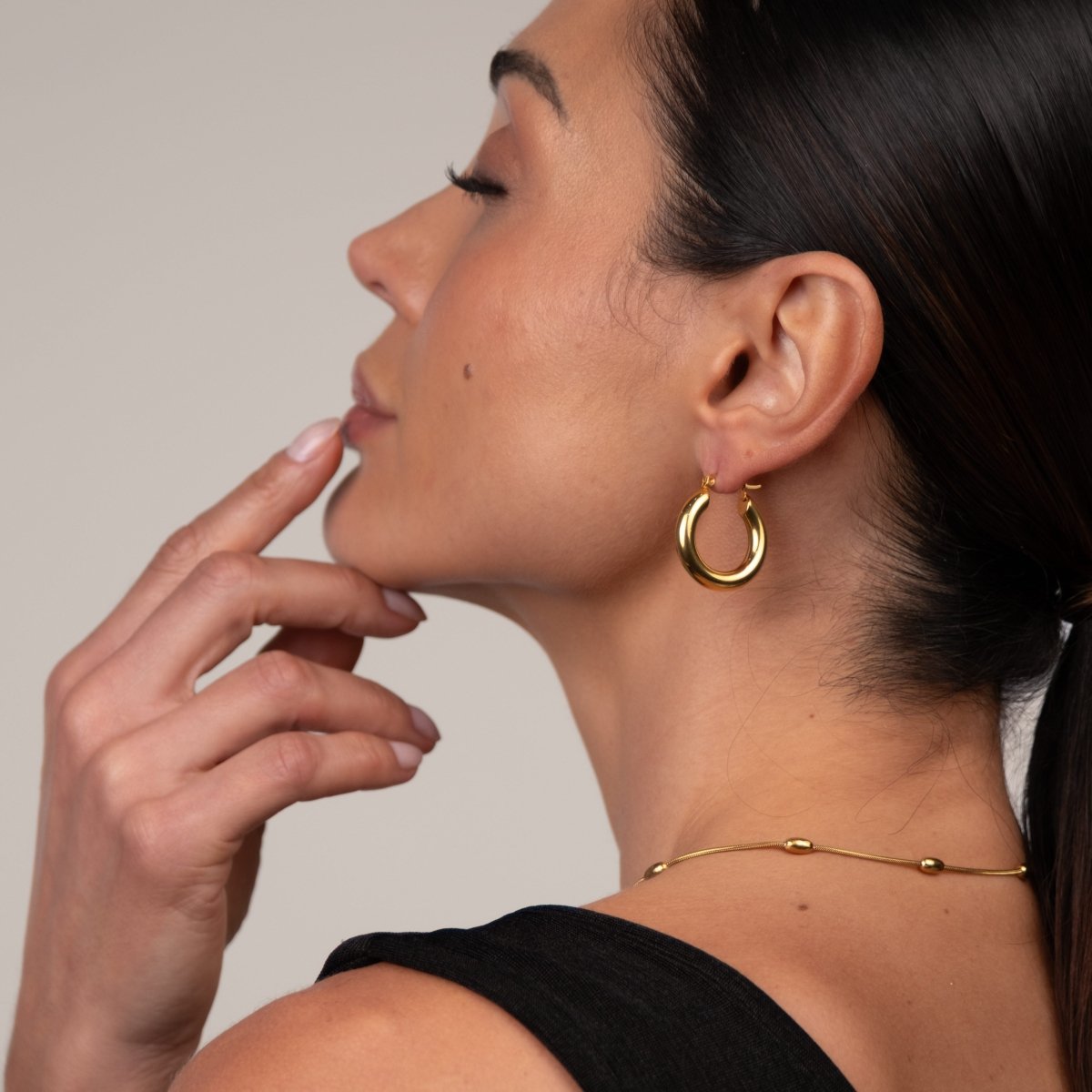 Brinco de Argola Tubo Lele M Banhado em Ouro 18K