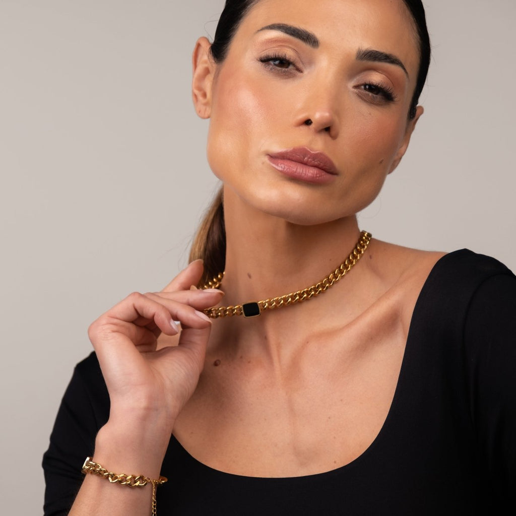 Colar Corrente Pedra Onix Quadrada Banhado em Ouro 18K