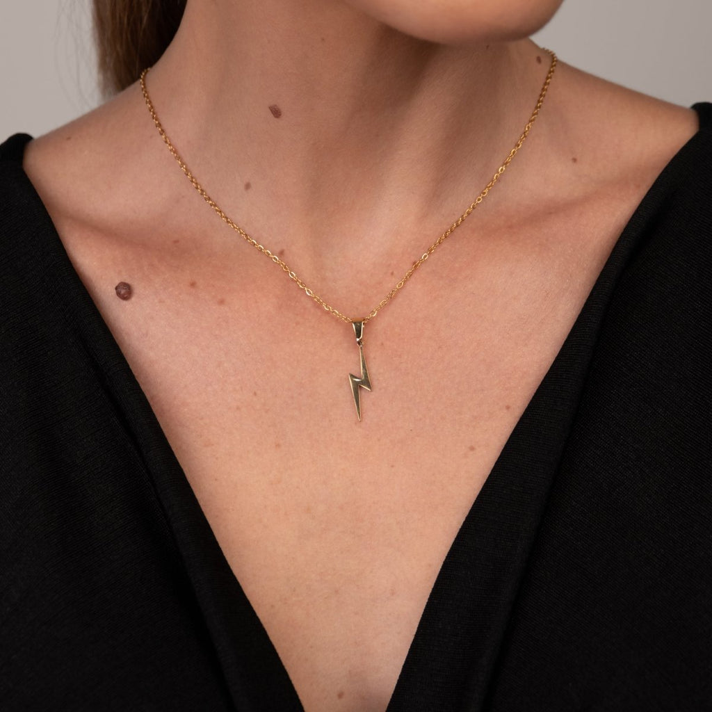 Colar Energia Pingente Raio Banhado em Ouro 18K