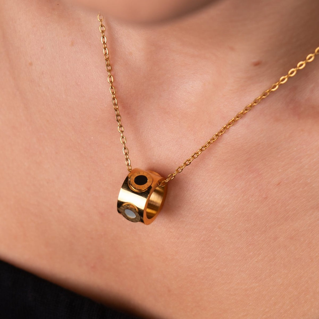 Colar Giratório Numeral Romanos Banhado em Ouro 18K