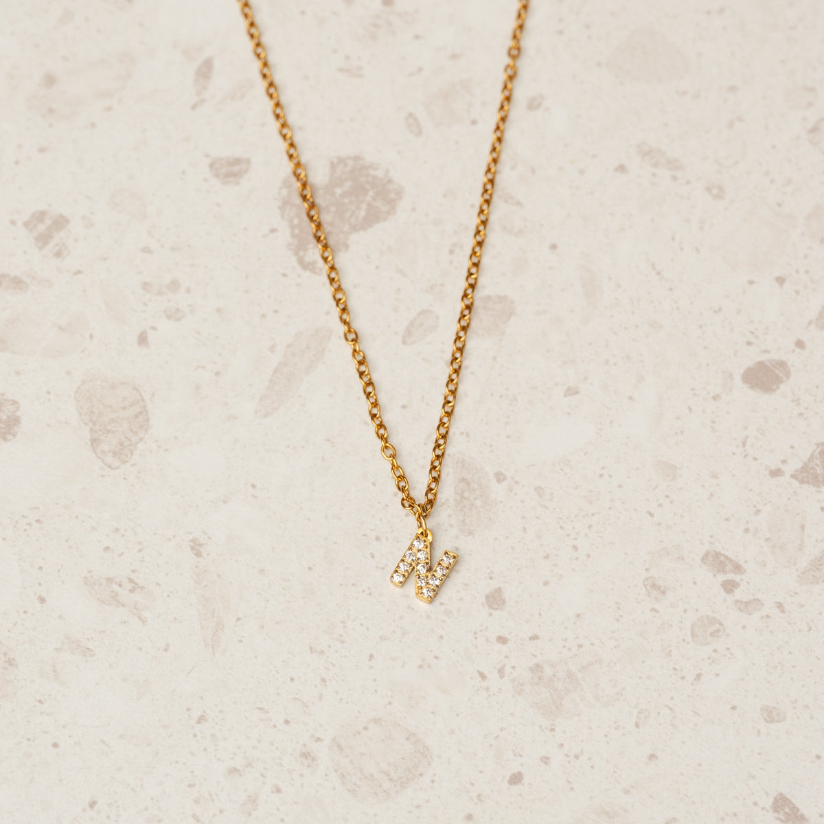 Colar Letra Inicial Stone Banhado em Ouro 18K