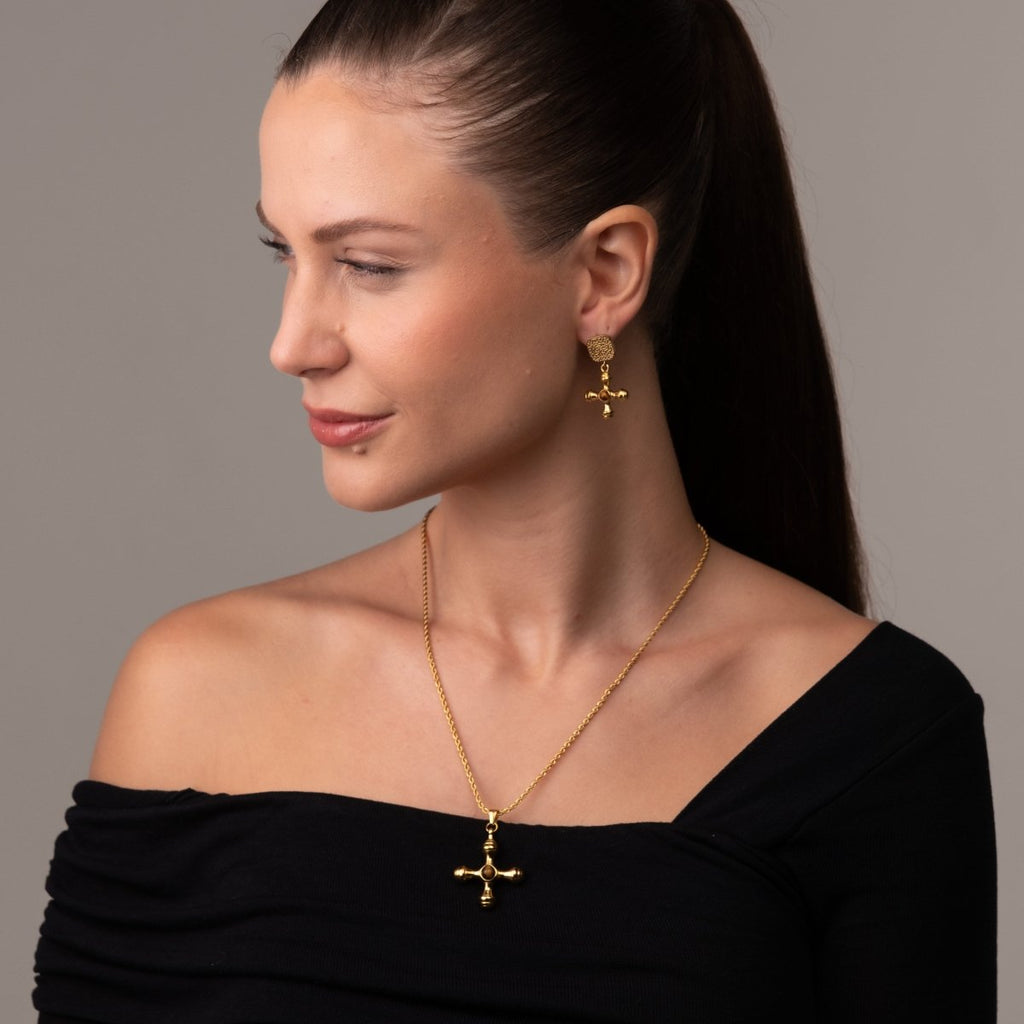 Colar Olho de Tigre Banhado em Ouro 18k