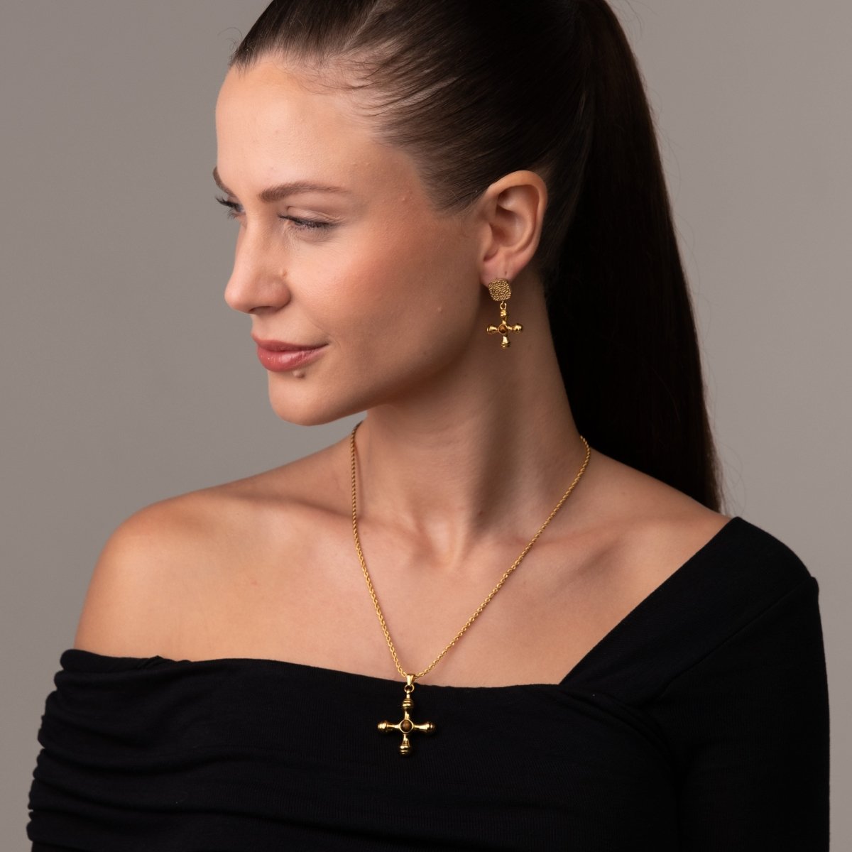 Colar Olho de Tigre Banhado em Ouro 18k