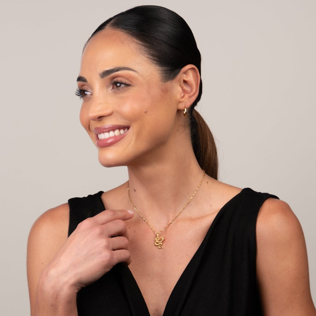 Colar Serpente Pingente Banhado em Ouro 18K