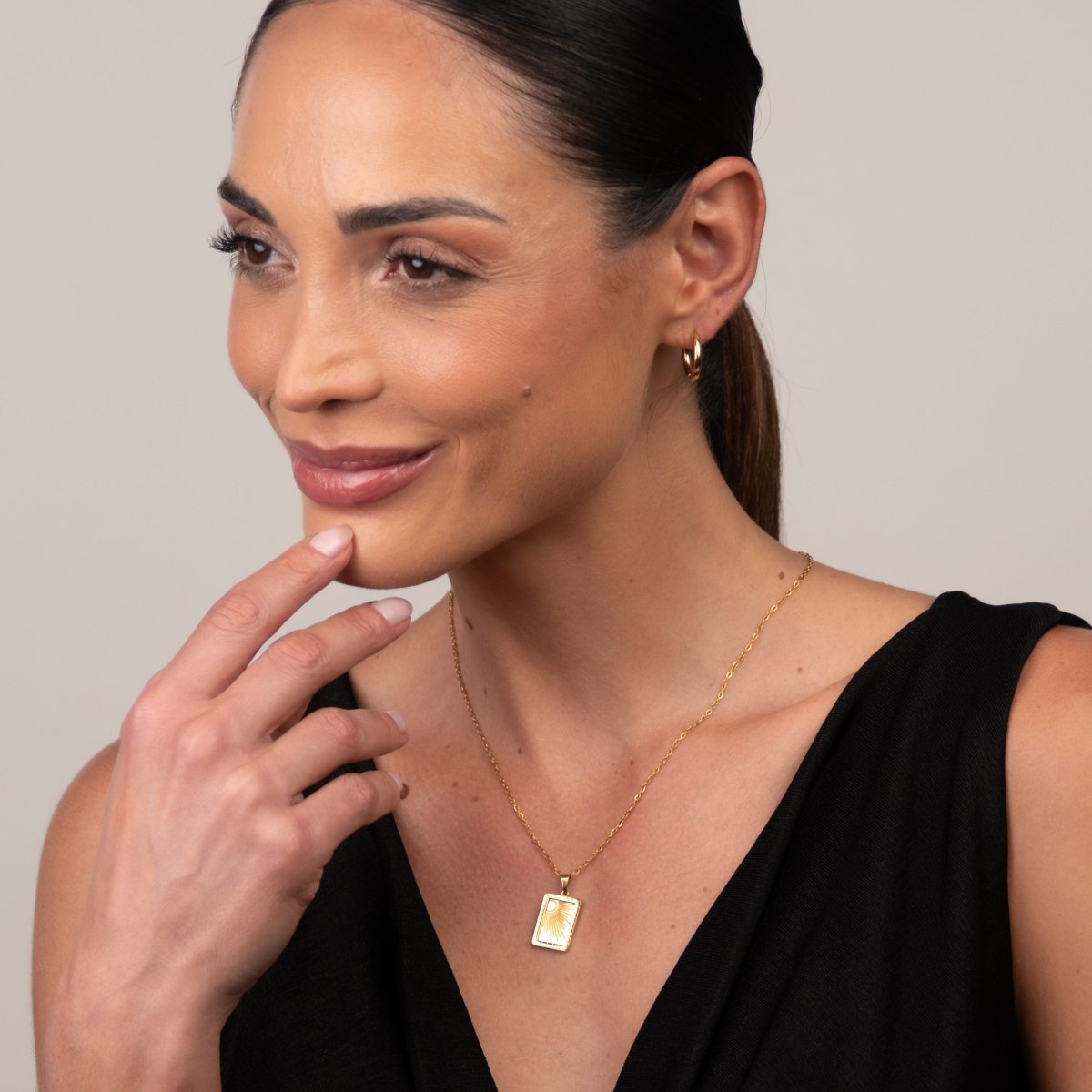 Colar Sunrise Pingente Nascer do Sol Banhado em Ouro 18K
