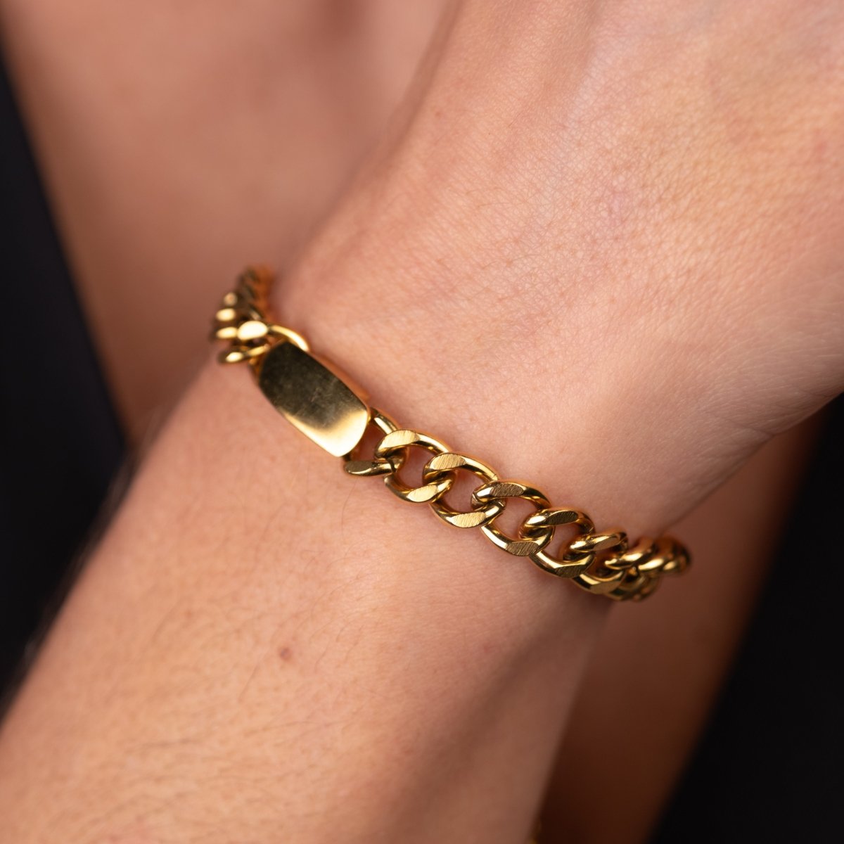 Pulseira de Corrente Pingente Retangular Banhada em Ouro 18k