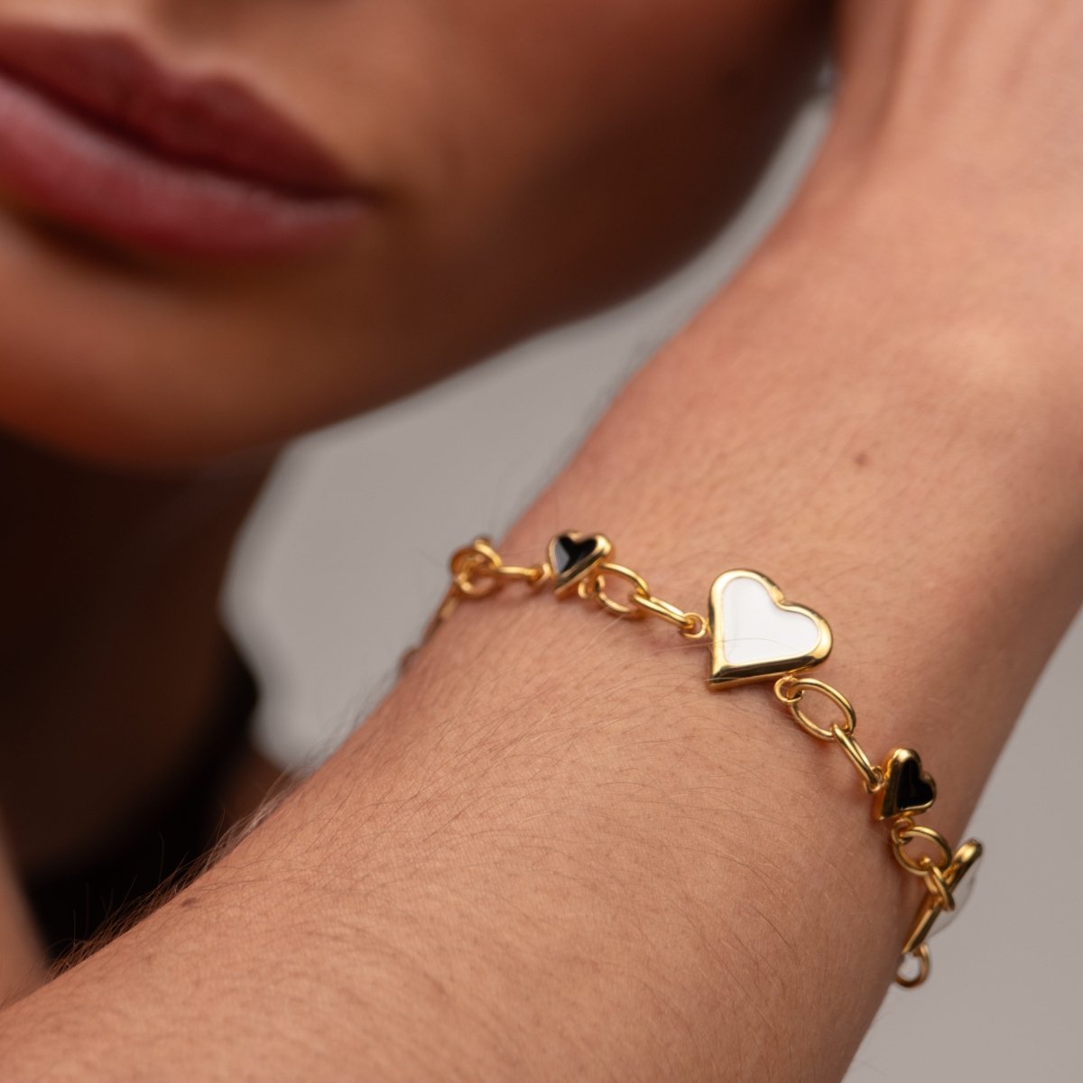 Pulseira Love Glow Monocromático Banhado em Ouro 18K