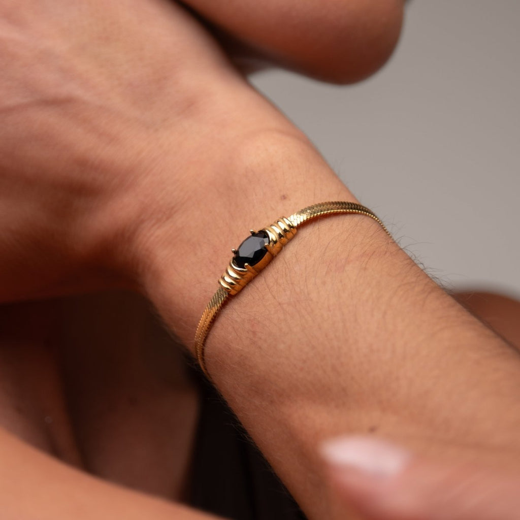 Pulseira Malha Pedra Ônix Banhado em Ouro 18K