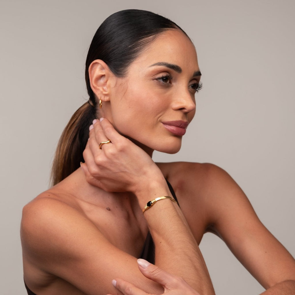 Pulseira Malha Pedra Ônix Banhado em Ouro 18K