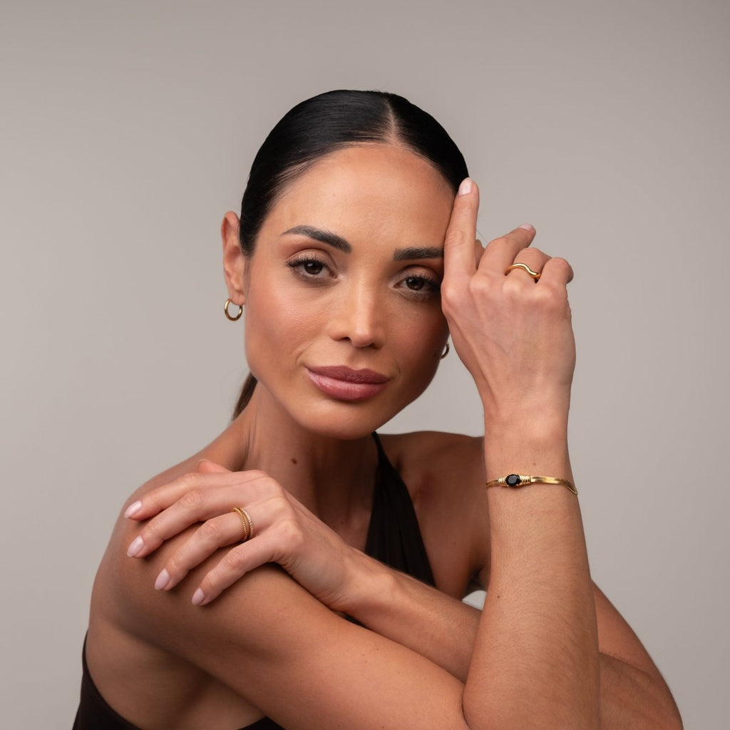 Pulseira Malha Pedra Ônix Banhado em Ouro 18K