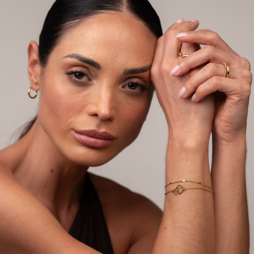 Pulseira Pingente Elo Quadrado Banhada em Ouro 18K