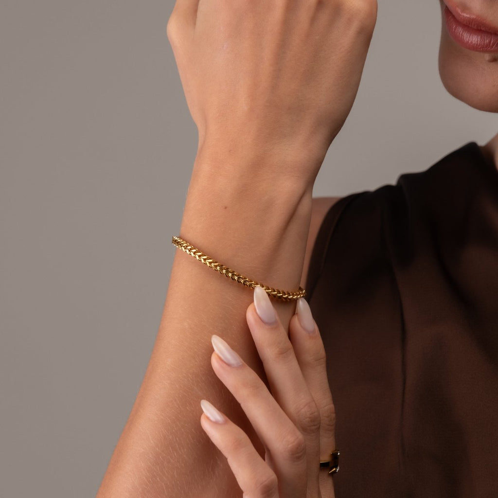 Pulseira Trama Ajustável Banhado em Ouro 18k
